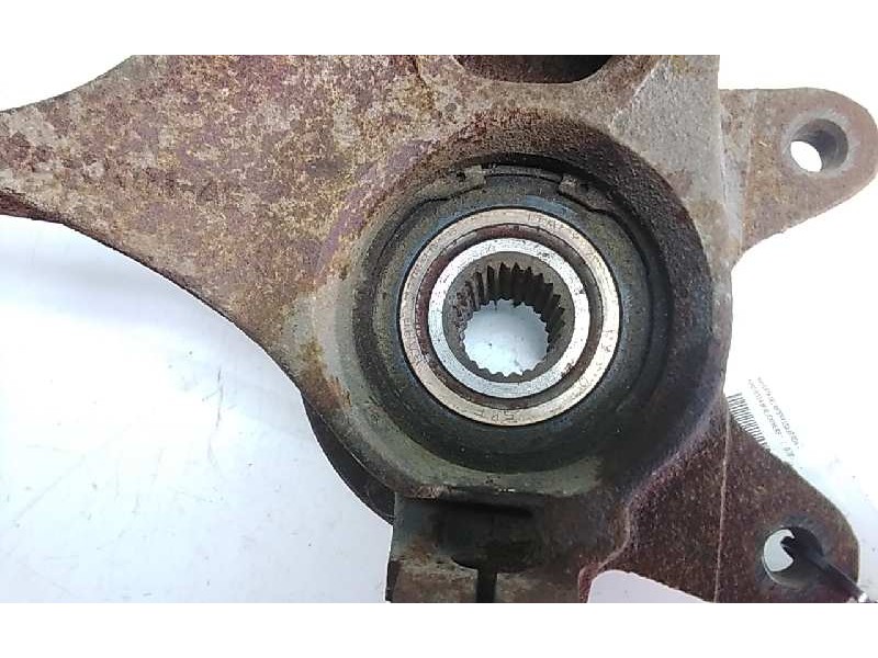 Recambio de mangueta delantera izquierda para ford fiesta berl./express referencia OEM IAM   