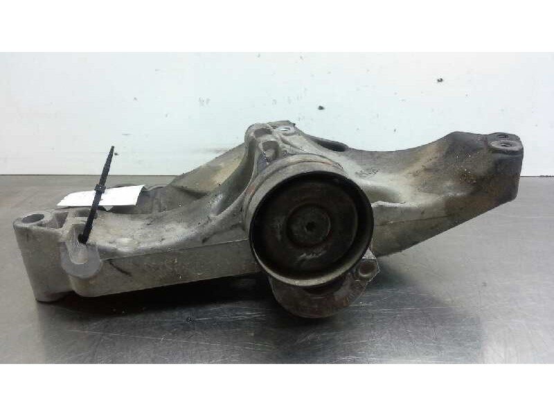 Recambio de soporte alternador para renault scenic ii 1.9 dci diesel referencia OEM IAM 8200100148  