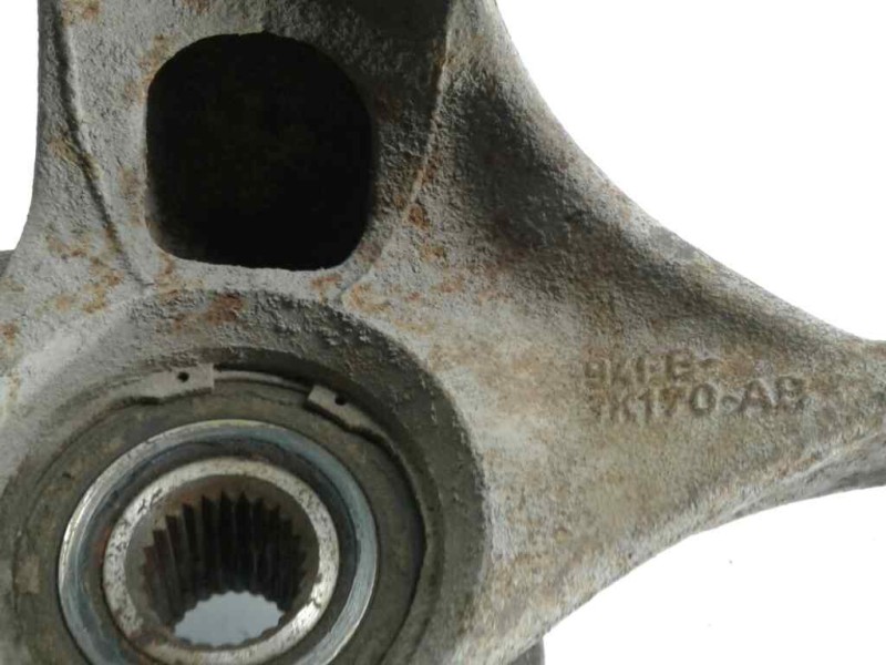 Recambio de mangueta delantera derecha para ford fiesta courier referencia OEM IAM 941B1K170AB  