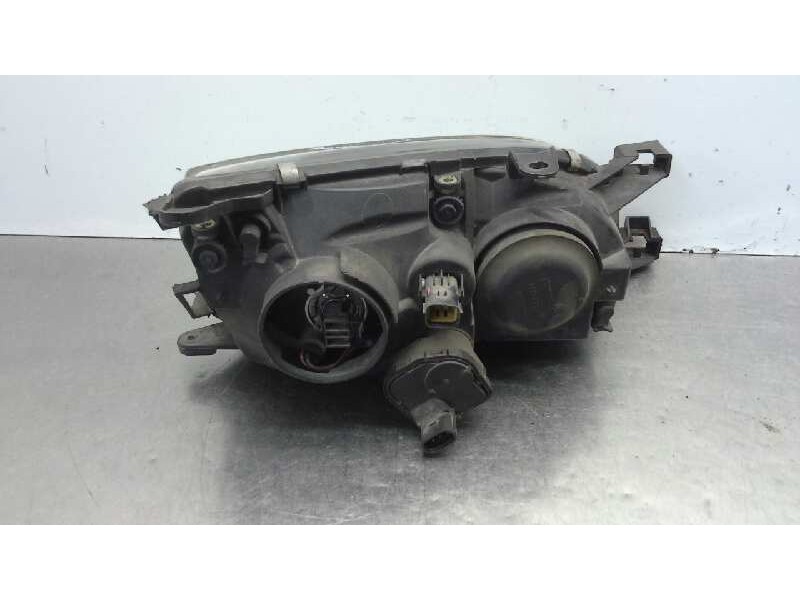 Recambio de faro izquierdo para toyota avensis berlina (t 22) 2.0 td luna (4-ptas.) referencia OEM IAM   