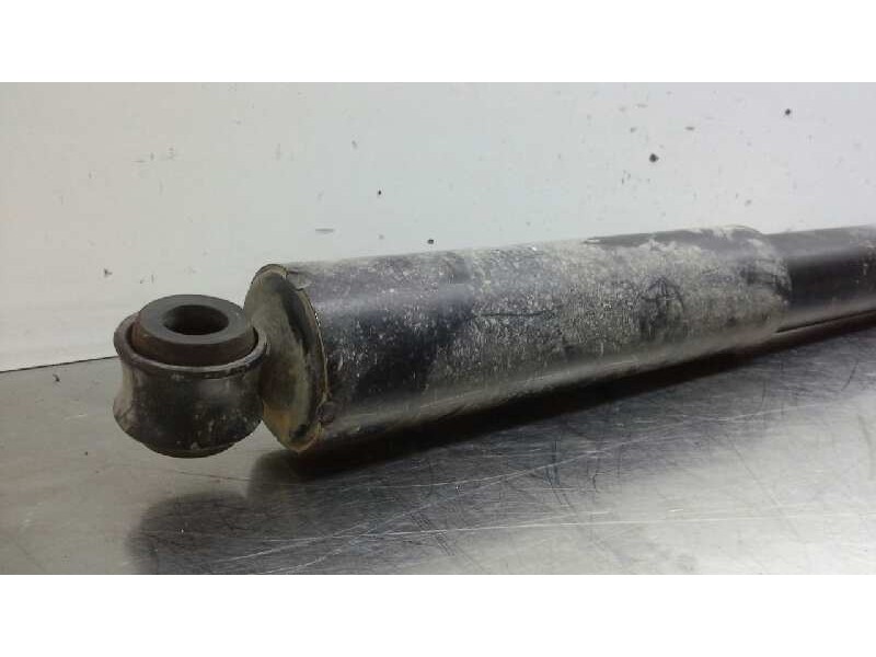 Recambio de amortiguador trasero derecho para isuzu d-max 2.5 twin turbodiesel referencia OEM IAM   