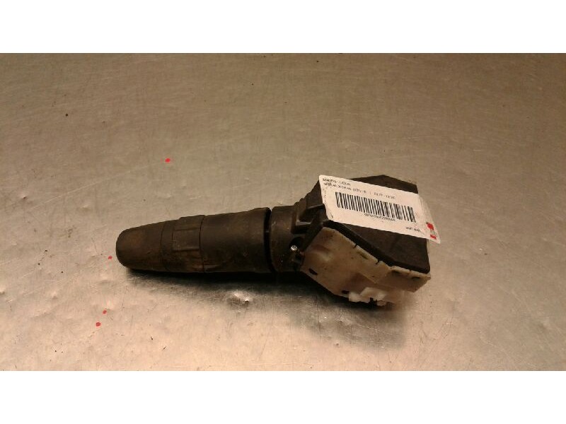 Recambio de mando luces para nissan x-trail (t31) le referencia OEM IAM 7716SD  