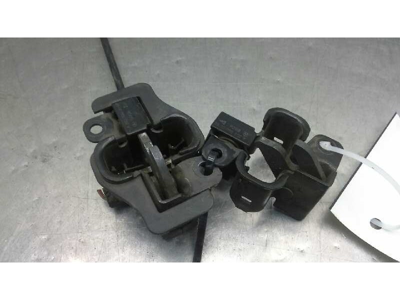 Recambio de cerradura capot para mercedes clase c (w203) sportcoupe c 220 cdi (203.706) referencia OEM IAM   