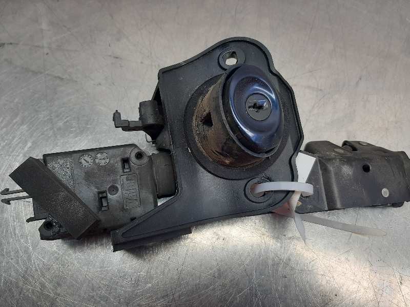 Recambio de cerradura maletero / porton para citroen saxo 1.5 d image referencia OEM IAM 871951  