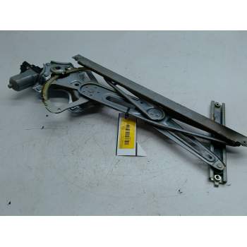 ELEVALUNAS DELANTERO DERECHO 857100D10 