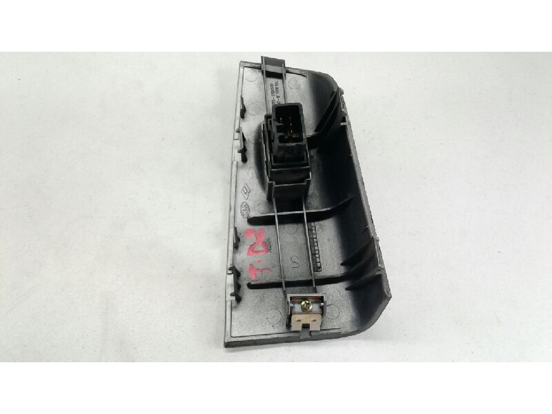 Recambio de mando elevalunas trasero derecho para kia sportage lx referencia OEM IAM 93580IF500WK  