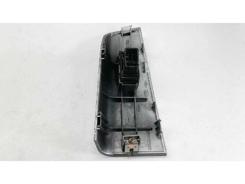 Recambio de mando elevalunas trasero izquierdo para kia sportage lx referencia OEM IAM   