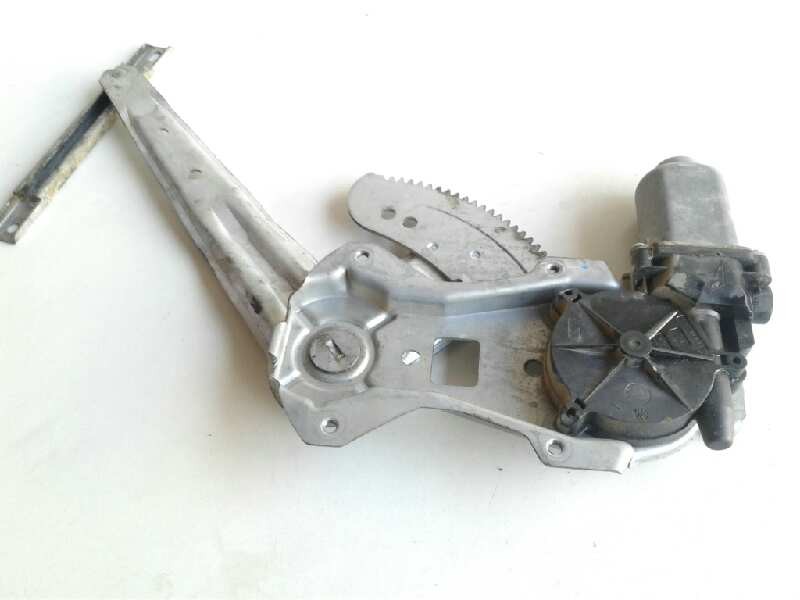 Recambio de elevalunas trasero derecho para nissan almera (n16/e) acenta referencia OEM IAM 82700BM71B  