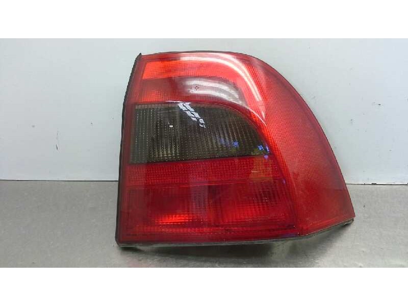 Recambio de piloto trasero derecho para opel vectra b berlina elegance referencia OEM IAM   