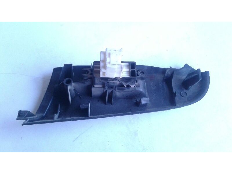 Recambio de mando elevalunas trasero derecho para nissan almera (n16/e) acenta referencia OEM IAM 254110V000  