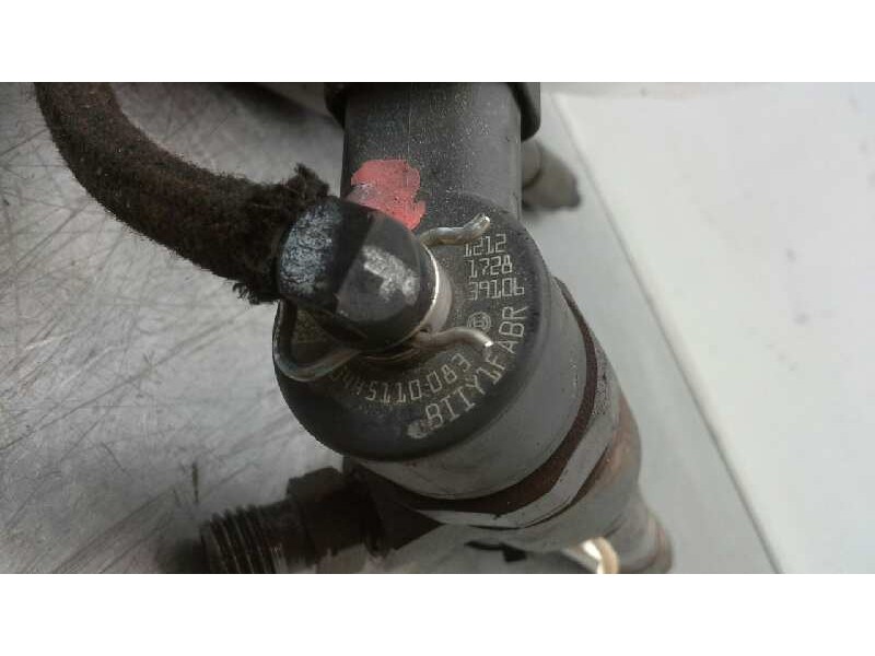 Recambio de inyector para opel corsa c silverline referencia OEM IAM 0445110083  