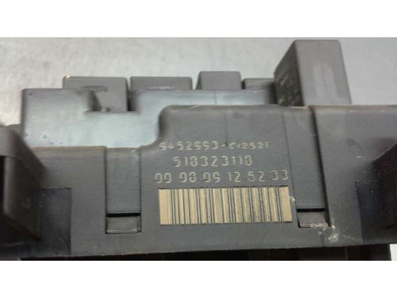 Recambio de caja fusibles para volvo s80 berlina 2.5 d referencia OEM IAM 9452993  