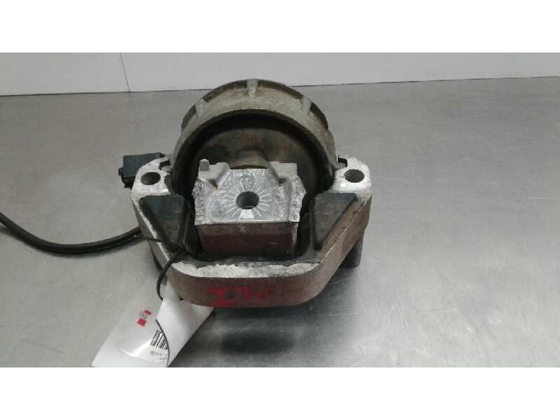 Recambio de soporte motor izquierdo inferior para audi a6 avant (4g5) 2.0 tdi referencia OEM IAM   