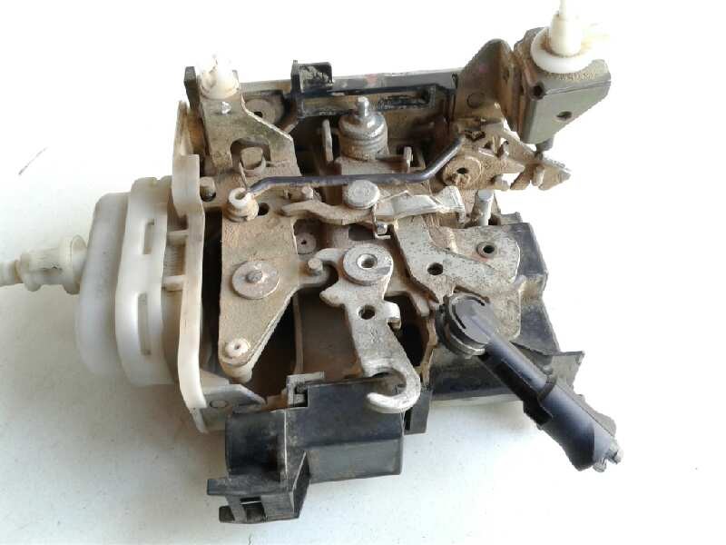 Recambio de cerradura puerta delantera derecha para audi a4 berlina (b5) 1.9 tdi referencia OEM IAM 8D1837016F  