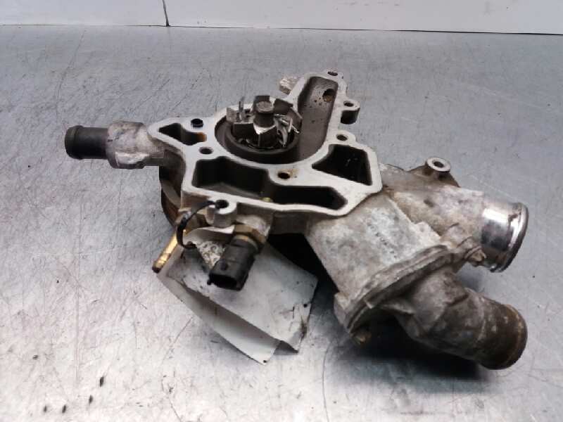 Recambio de bomba agua para opel corsa c sport referencia OEM IAM 24469103  