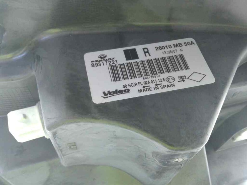 Recambio de faro derecho para renault maxity referencia OEM IAM 89317221  
