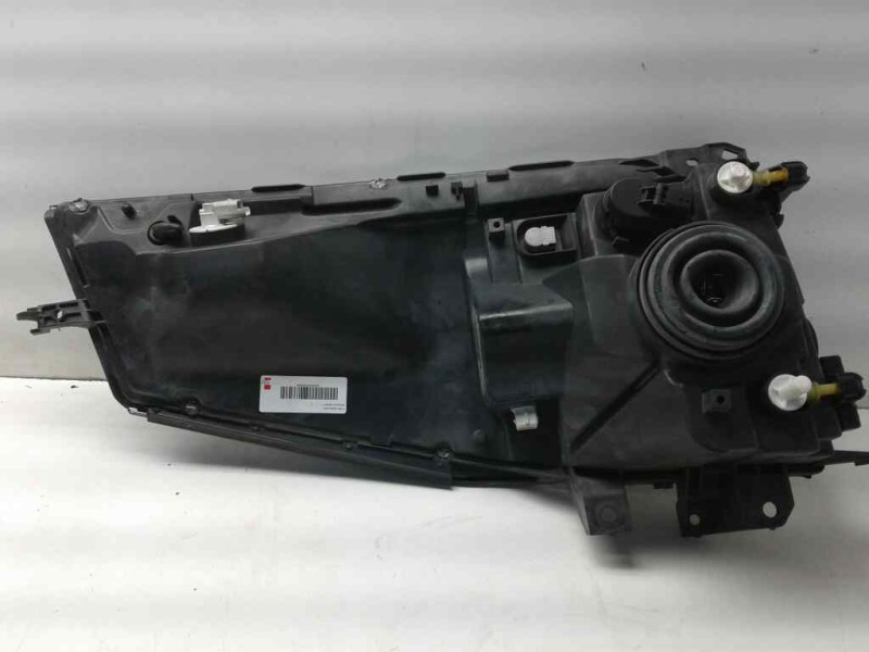 Recambio de faro derecho para renault maxity referencia OEM IAM 89317221  