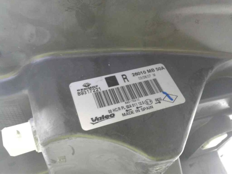 Recambio de faro derecho para renault maxity referencia OEM IAM 89317221  