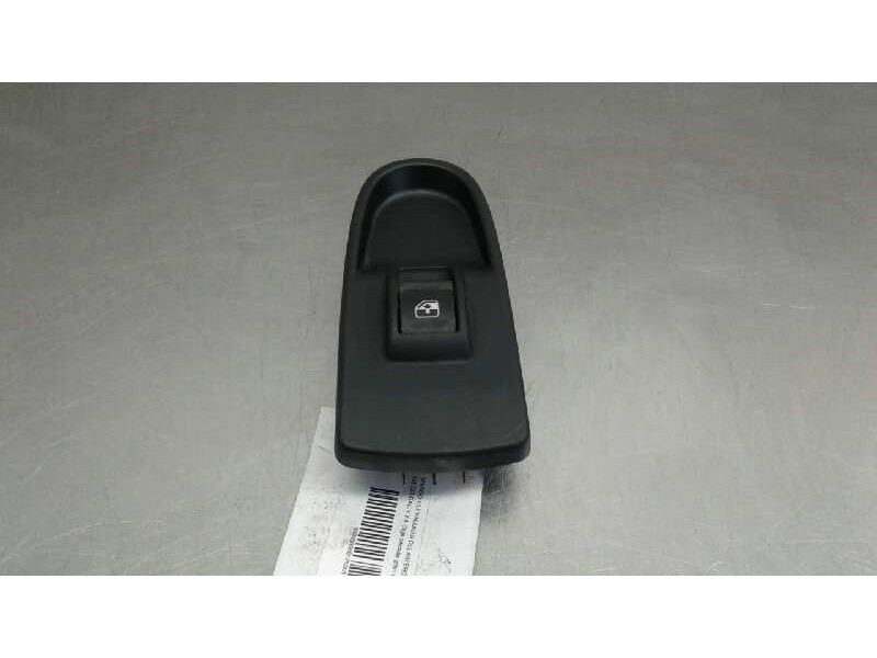 Recambio de mando elevalunas delantero derecho para iveco daily ka caja cerrada gran espacio 35c... batalla 3300 referencia OEM 