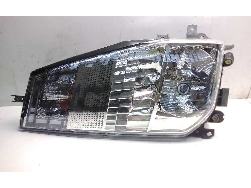 Recambio de faro derecho para renault maxity referencia OEM IAM 89317221  