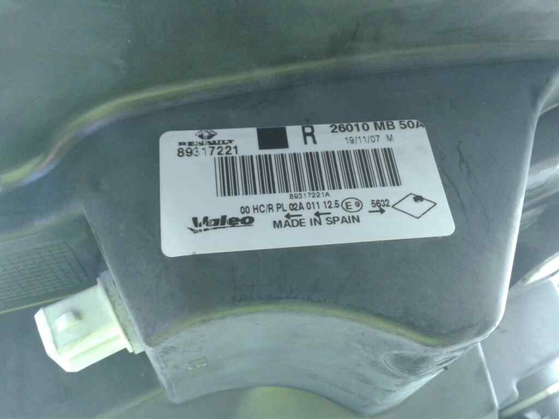 Recambio de faro derecho para renault maxity referencia OEM IAM 89317221  