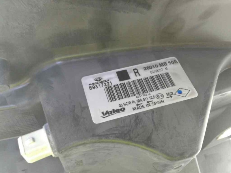 Recambio de faro derecho para renault maxity referencia OEM IAM 89317221  