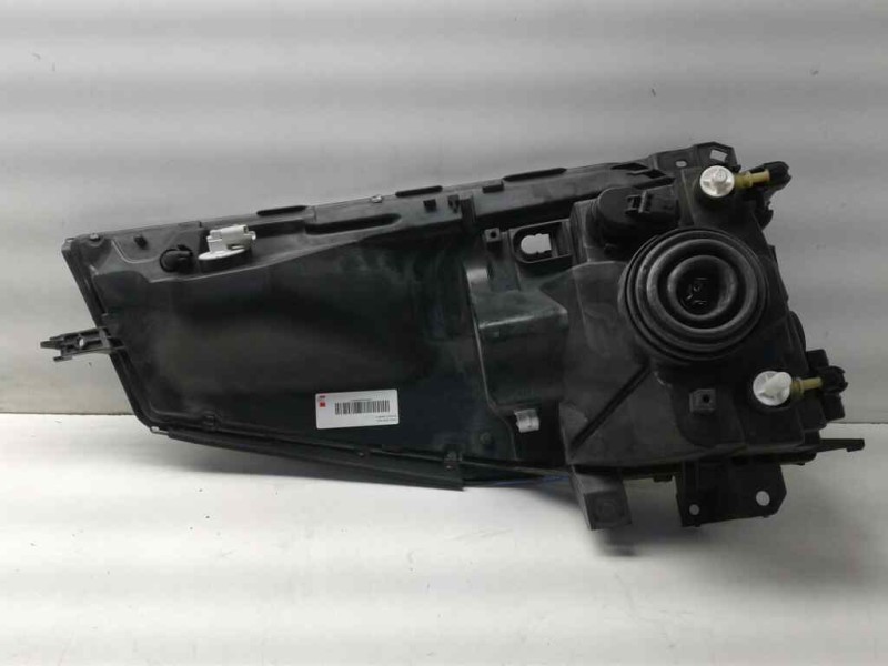 Recambio de faro derecho para renault maxity referencia OEM IAM 89317221  