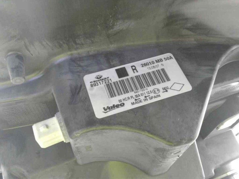 Recambio de faro derecho para renault maxity referencia OEM IAM 89317221  