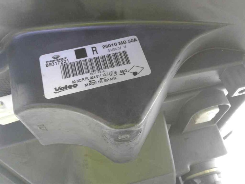 Recambio de faro derecho para renault maxity referencia OEM IAM 89317221  