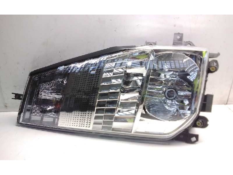 Recambio de faro derecho para renault maxity referencia OEM IAM 89317221  