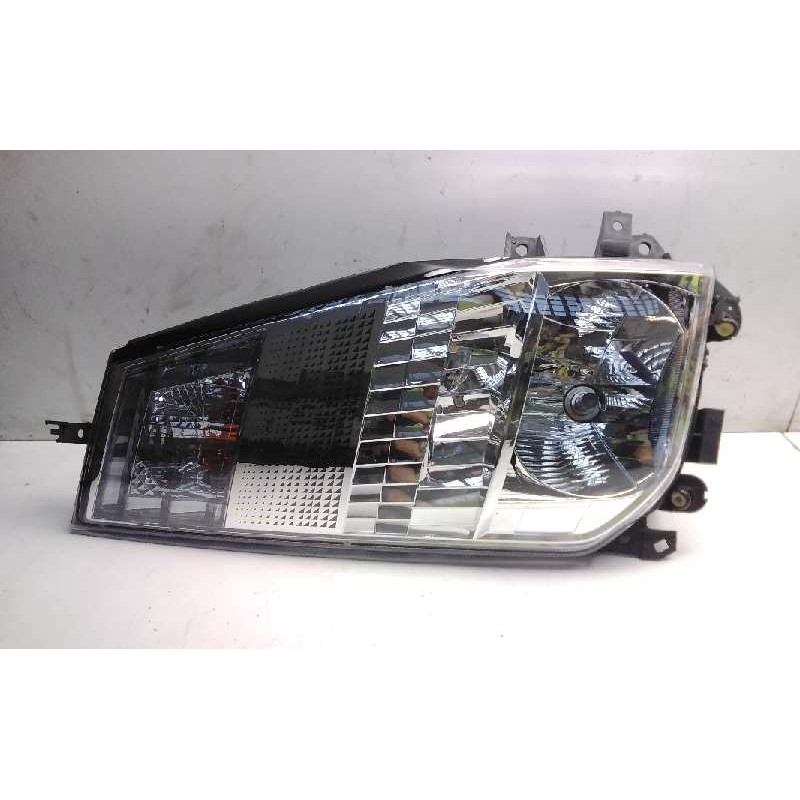 Recambio de faro derecho para renault maxity referencia OEM IAM 89317221  