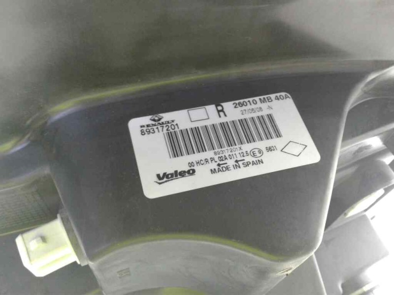 Recambio de faro derecho para renault maxity referencia OEM IAM 89317201  