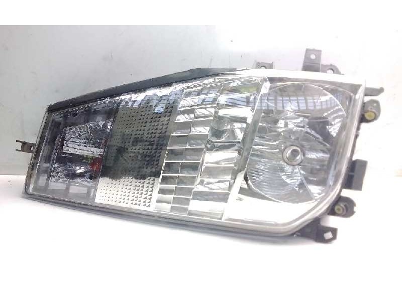 Recambio de faro derecho para renault maxity referencia OEM IAM 89317221  