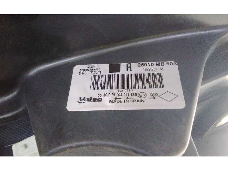 Recambio de faro derecho para renault maxity referencia OEM IAM 89317221  