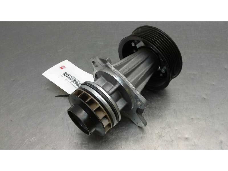 Recambio de bomba agua para nissan pathfinder (r51) 3.0 v6 dci cat referencia OEM IAM 8200950126  