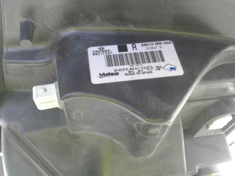 Recambio de faro derecho para renault maxity referencia OEM IAM 89317221  