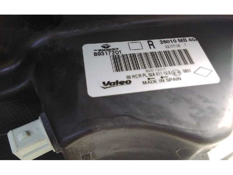 Recambio de faro derecho para renault maxity referencia OEM IAM 89317201  
