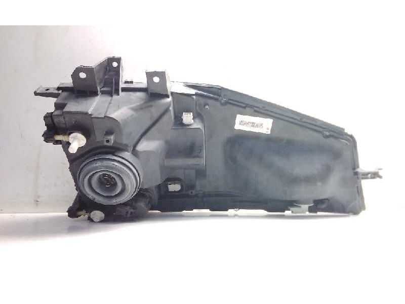 Recambio de faro derecho para renault maxity referencia OEM IAM 89317201  