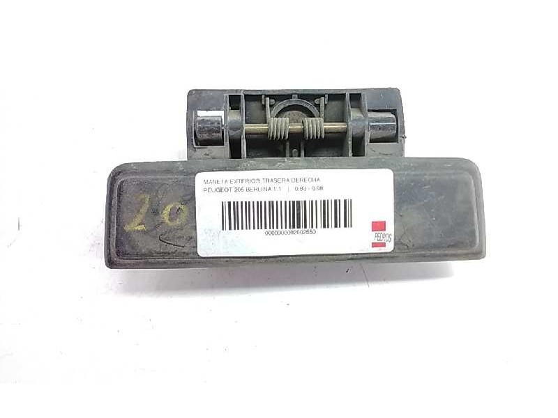 Recambio de maneta exterior trasera derecha para peugeot 205 berlina 1.1 referencia OEM IAM   