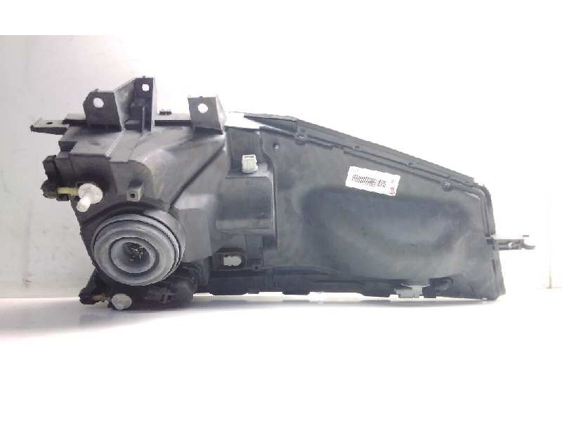 Recambio de faro derecho para renault maxity referencia OEM IAM 89317221  