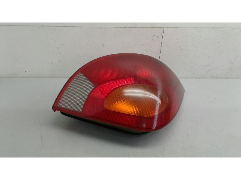 Recambio de piloto trasero derecho para ford fiesta courier (dx) 1.8 diesel cat referencia OEM IAM   