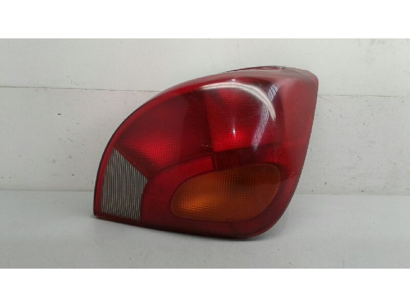 Recambio de piloto trasero derecho para ford fiesta courier (dx) 1.8 diesel cat referencia OEM IAM   