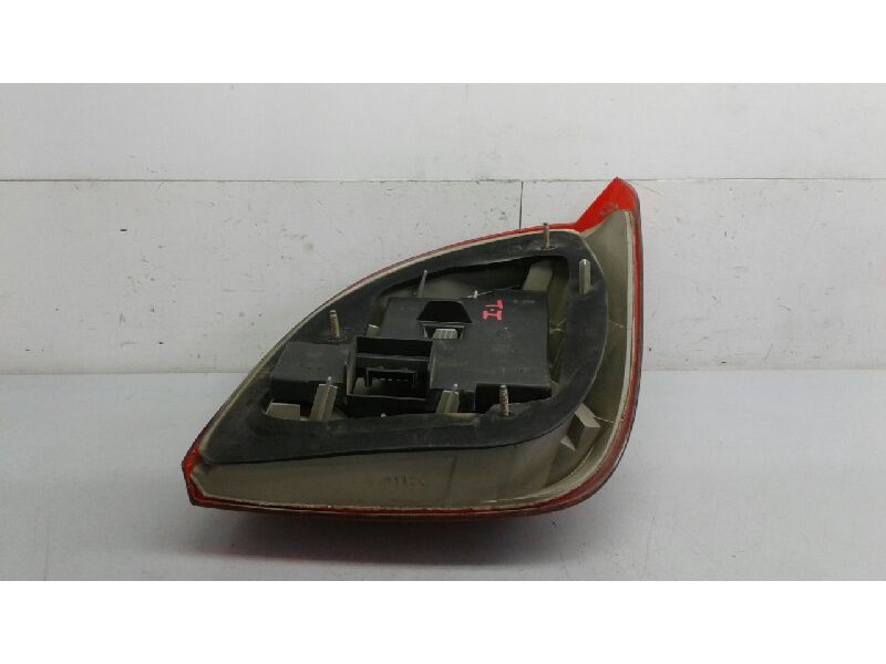 Recambio de piloto trasero izquierdo para ford fiesta courier (dx) 1.8 diesel cat referencia OEM IAM   