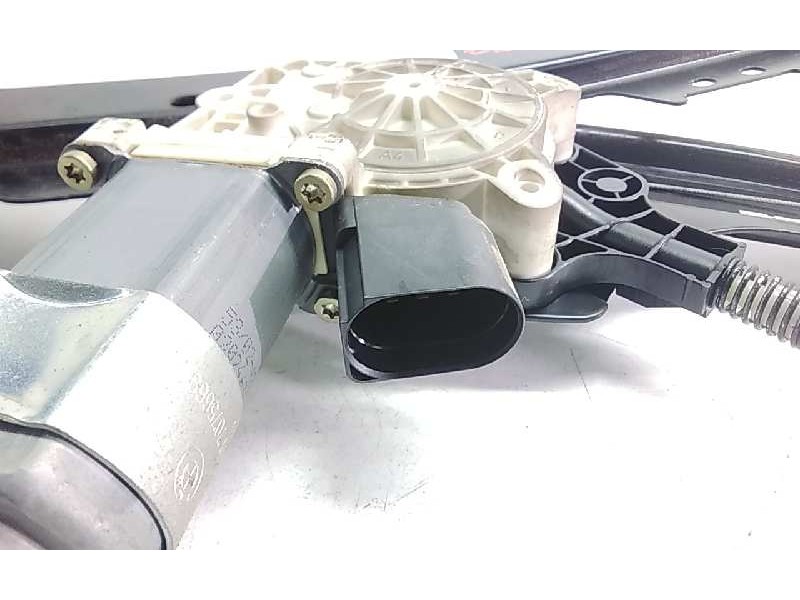 Recambio de elevalunas delantero izquierdo para bmw serie 5 berlina (e60) 530i referencia OEM IAM 7075667E  