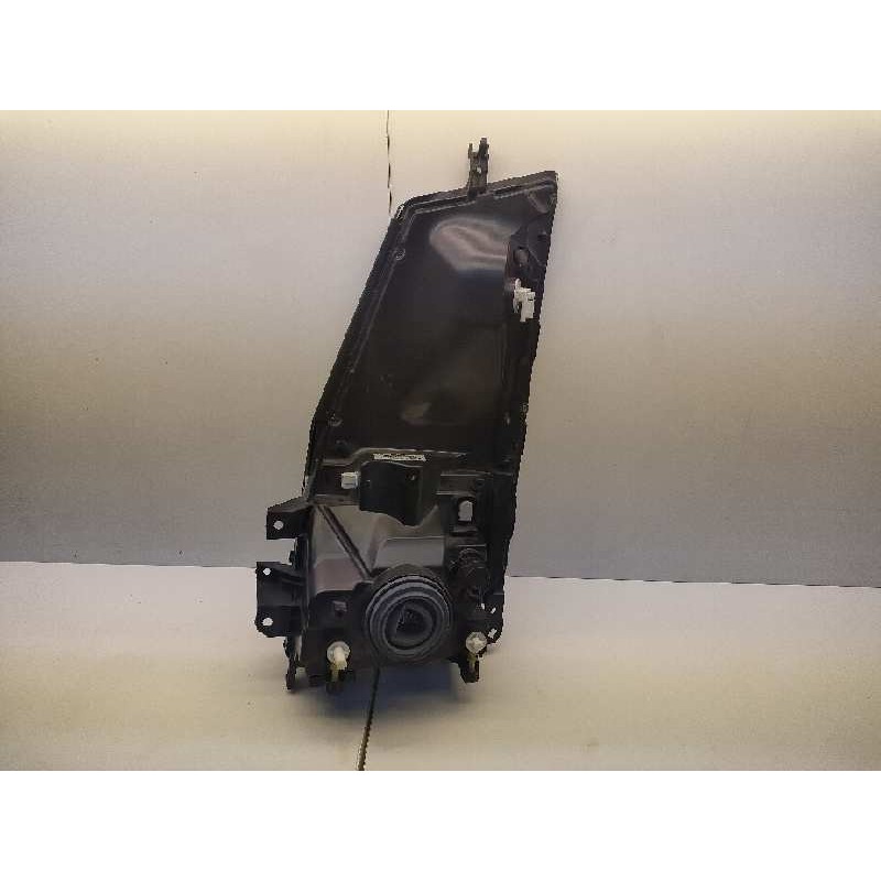 Recambio de faro derecho para renault maxity referencia OEM IAM 8931721  