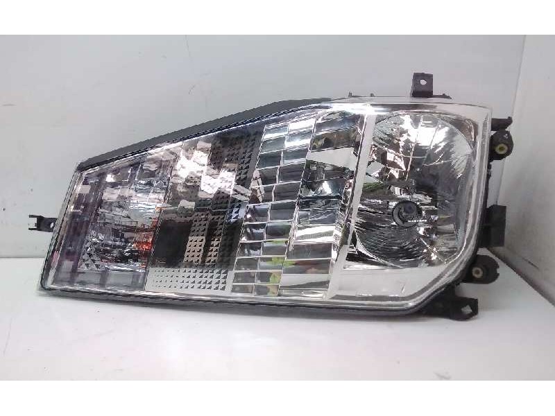 Recambio de faro derecho para renault maxity referencia OEM IAM 8931721  