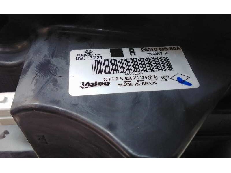 Recambio de faro derecho para renault maxity referencia OEM IAM 8931721  
