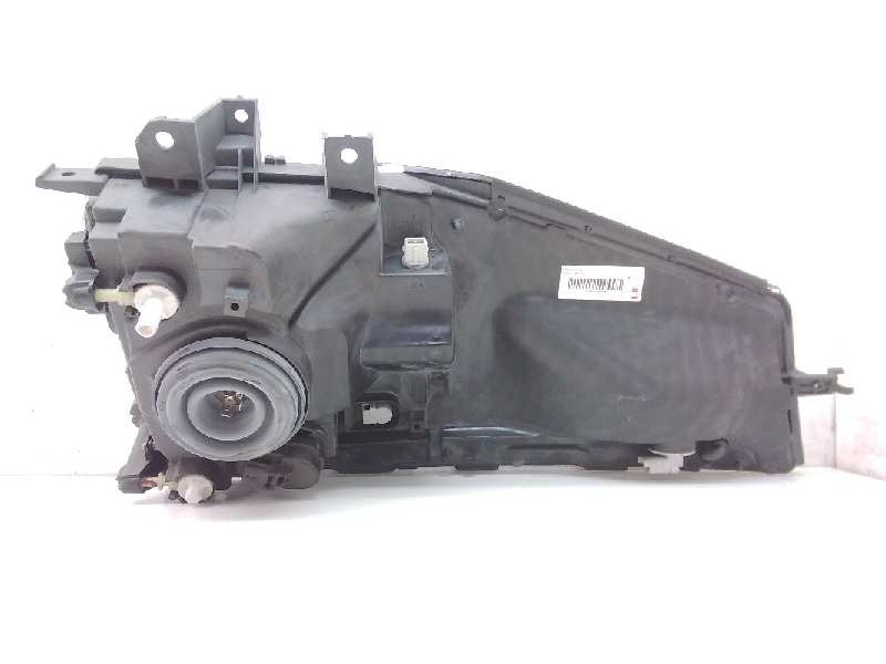 Recambio de faro derecho para renault maxity referencia OEM IAM 89317221  