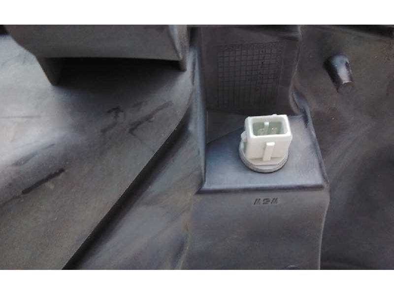 Recambio de faro derecho para renault maxity referencia OEM IAM 89317221  