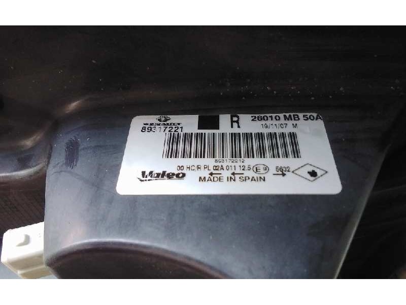 Recambio de faro derecho para renault maxity referencia OEM IAM 89317221  